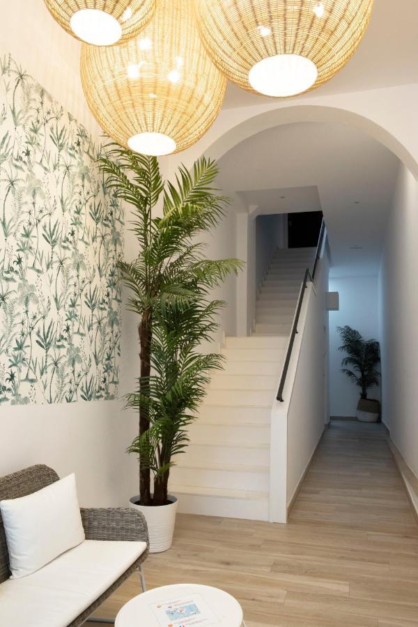 Urban Suites Sitges Apartments Zewnętrze zdjęcie